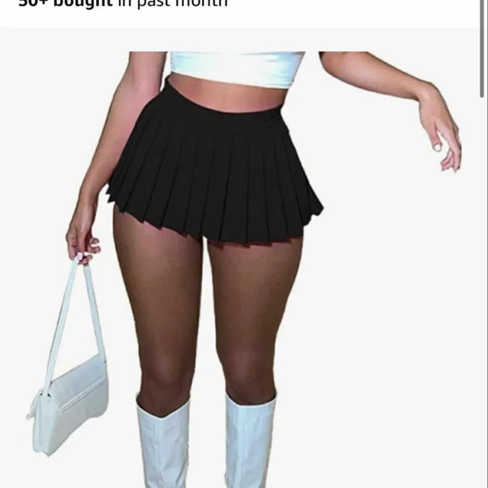 White Pleated Skirt - Picture 2 of 2